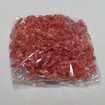 ラップで包んだ挽肉
