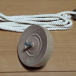 独楽(こま)と紐