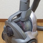 自立している掃除機