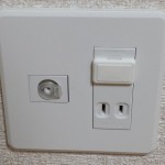 コンセントガード設置後のコンセント差込口の様子