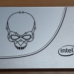 Intel SSD 730 Series 240GBの本体表側