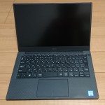 DELL XPS13(9350)を開いている状態
