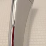 掃除によりキレイになったシャワーヘッドの取っ手部分