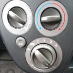 ミラバン(L275V)のエアコン操作パネル周辺の様子