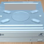 3.5インチのPC内蔵型光学ドライブ(DVDドライブ)