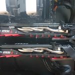 2-WaySLI構成のグラボを、MSI GRAPHICS CARD BOLSTER CS6648で支えている様子